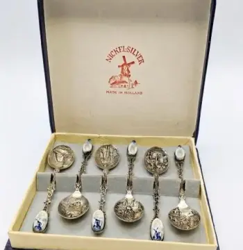 Vintage Dutch Nickel‑Silver Souvenir Spoon Set with Delft Inserts (6‑Piece, Boxed)